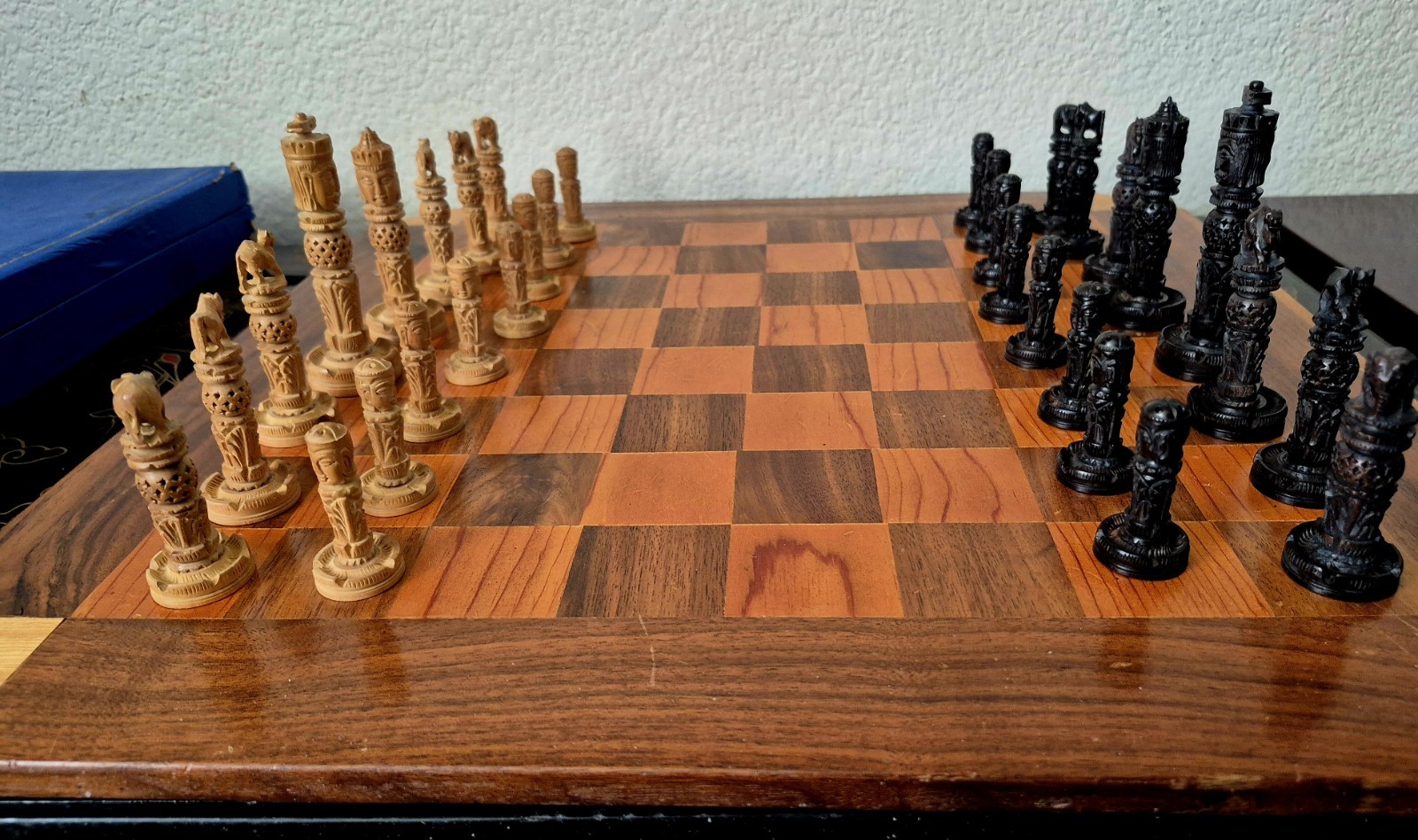 Ornate Carved Box Wood Ebony Chess Set 4" King 18" Board 1.75" Squares Box Case!