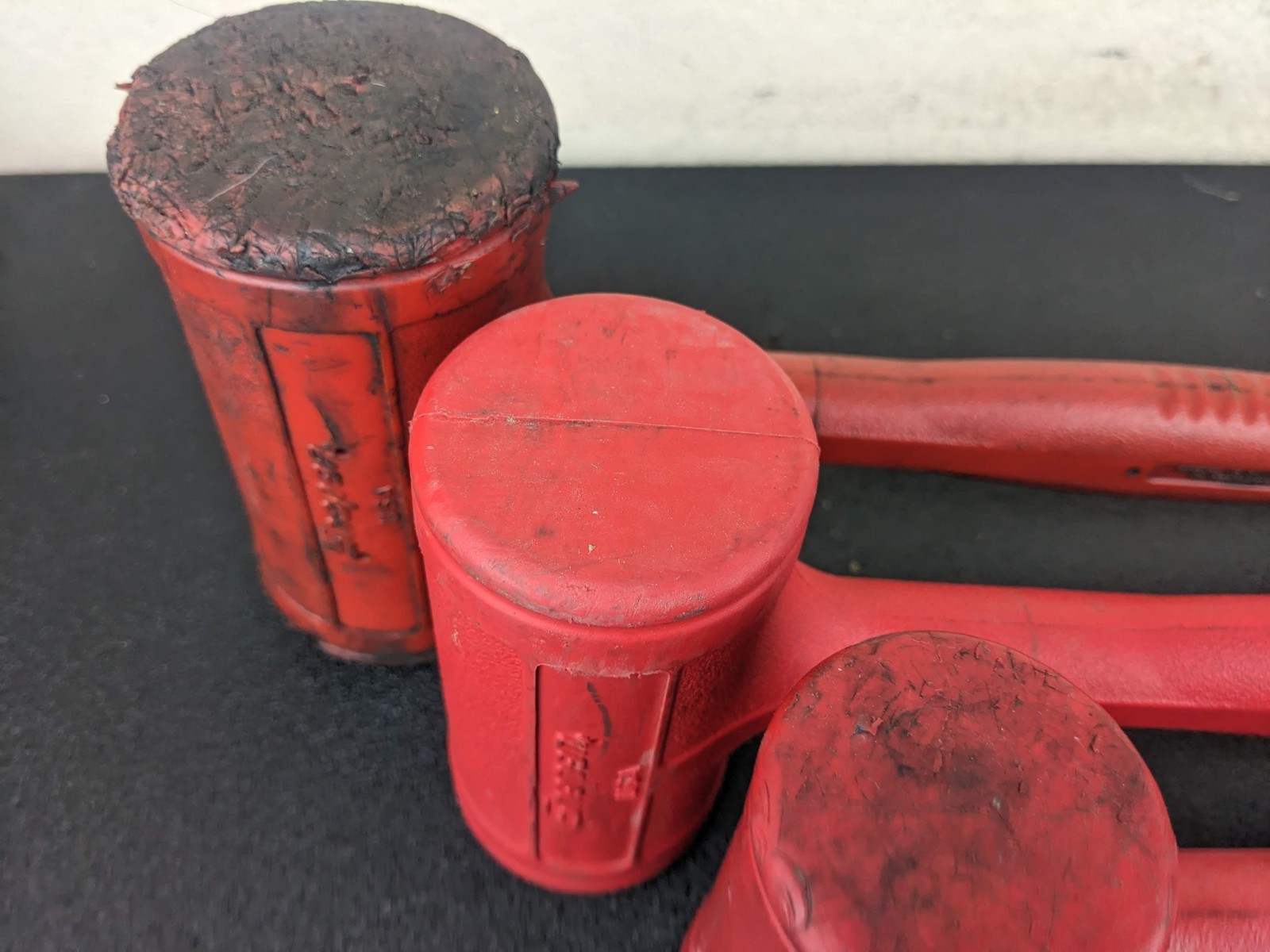 #bn105 Snap-on Tools 5Pc Master HBFE Red Soft Grip Dead Blow Hammer Set