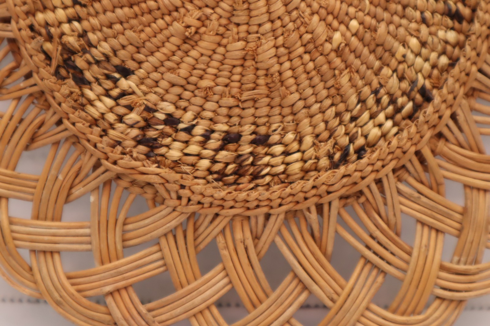 VTG Native American Indian Hupa Yurok Woven Basket Plaque Flat Tray Trivet 6.75"