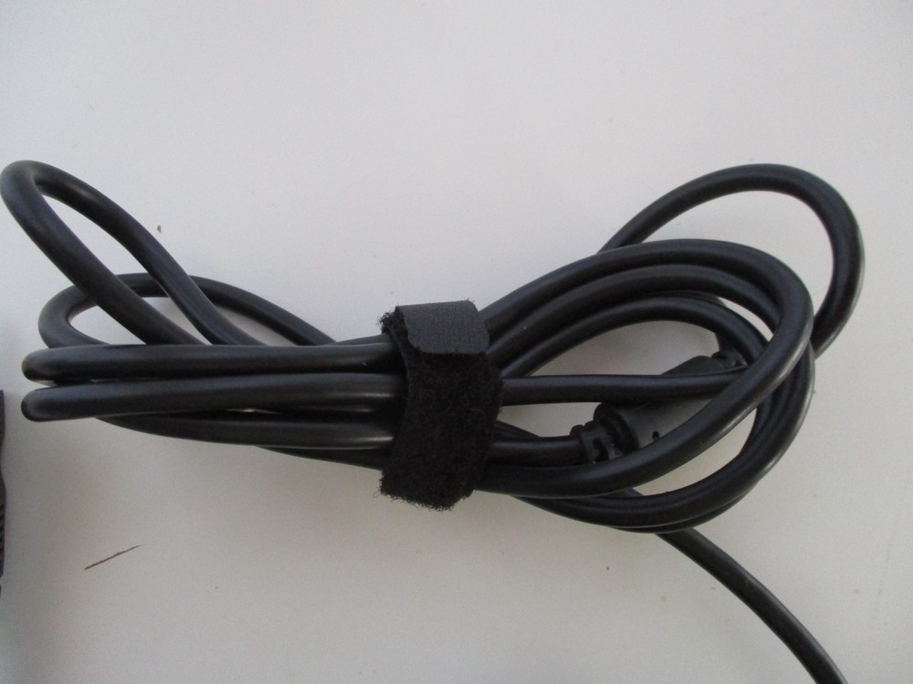 Dell AC/DC Adapter Model FA90PM111 with Output 19.5V 4.62A