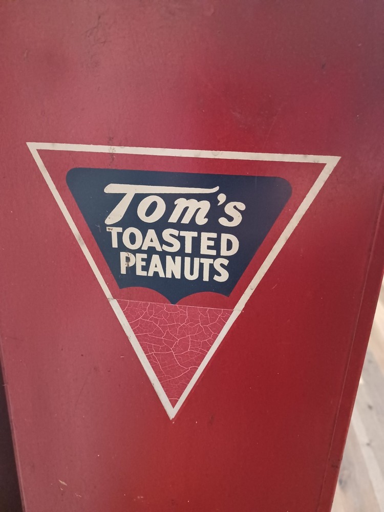 Original 1940's Tom's Vending Machine