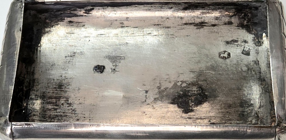 Antique Netherlands 833 Silver Snuff Box