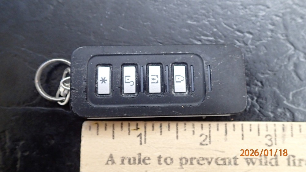 DSC Keyfob pre owned, does not work, for parts only