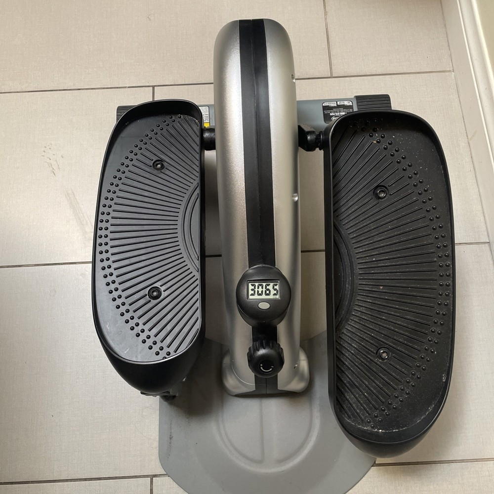 Stamina InMotion E1000 Compact Strider Elliptical Machine Cardio Workout 55-1610
