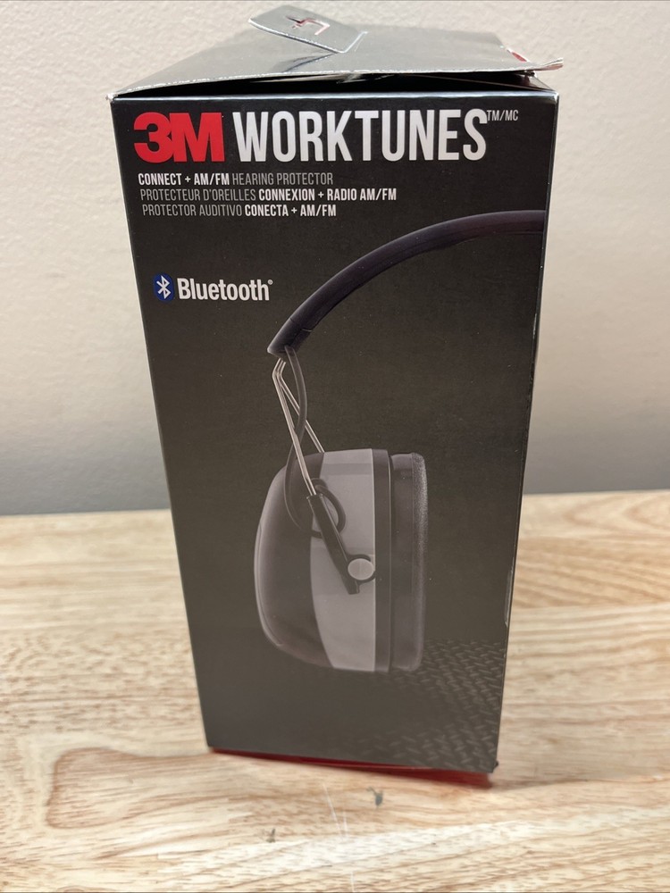 3M WorkTunes Connect + AM/FM Hearing Protector with Bluetooth®Technology
