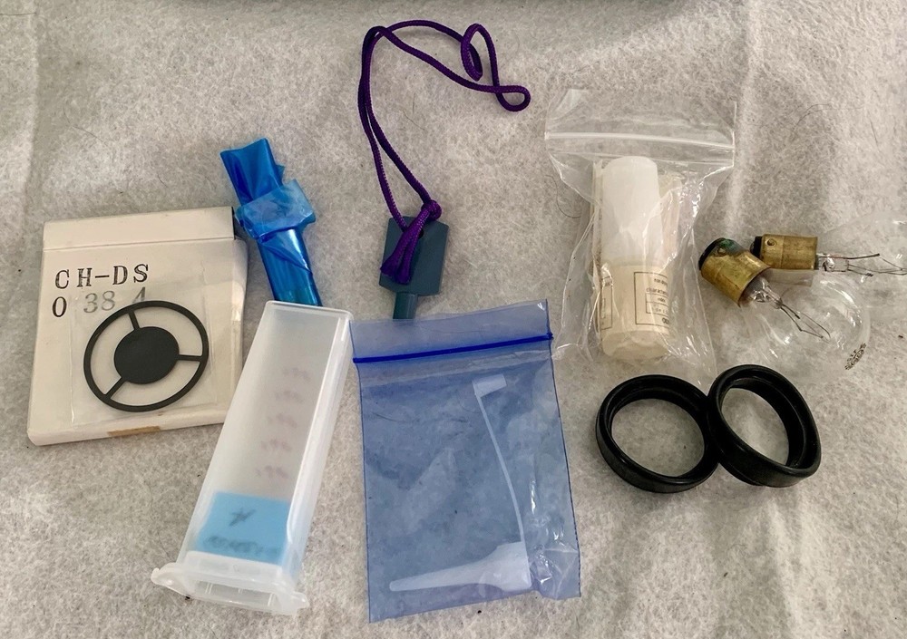 Olympus CHB-001 Model Microscope 4 Objectives w Manual Case Accessories EUC