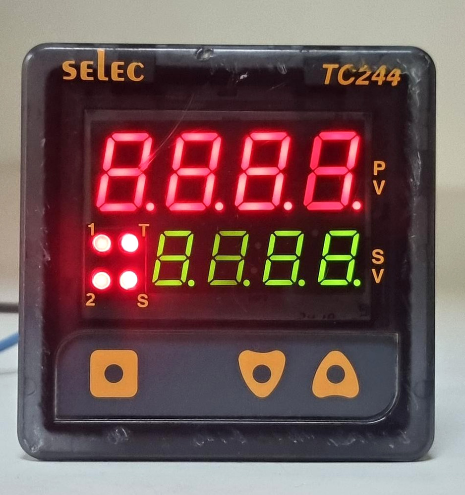 Selec TC244AX PID Temperature Controller