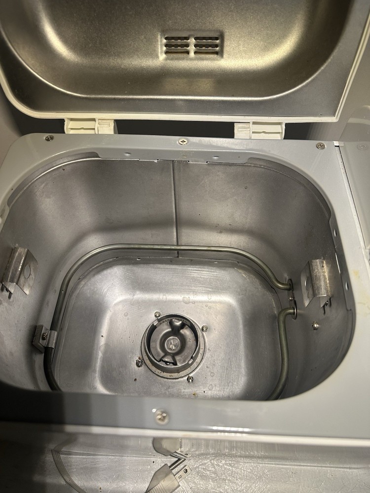 Sunbeam 5833 Bread Machine White 400W LCD Timer Crust Control ExpressBake