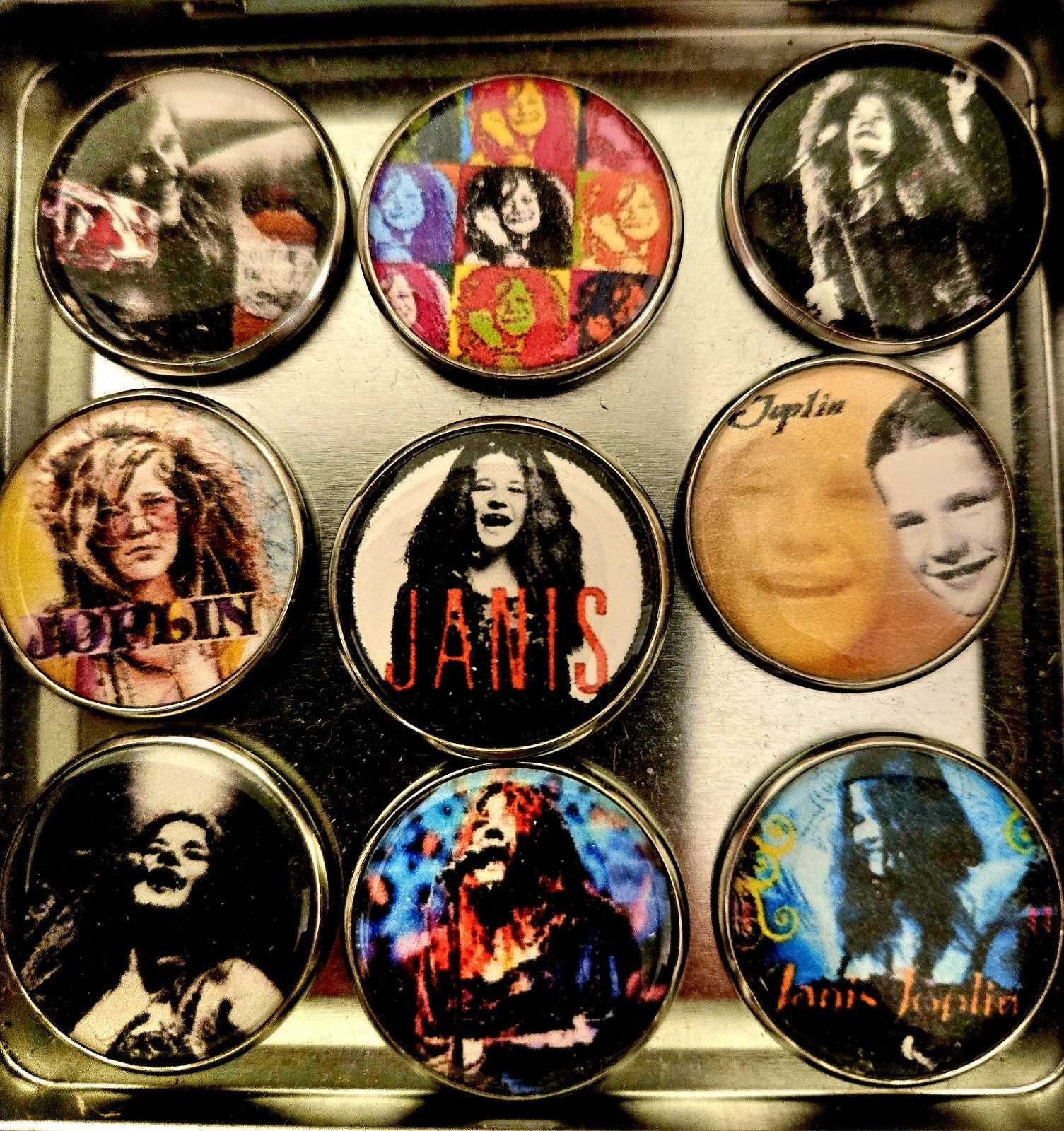 JANIS JOPLIN TRIBUTE MAGNETS WITH MAGNETIC TIN