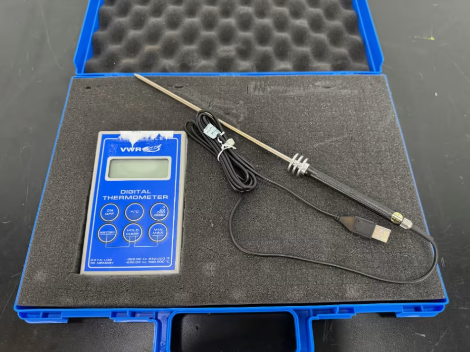 VWR 89369-138 Traceable Digital Thermometer