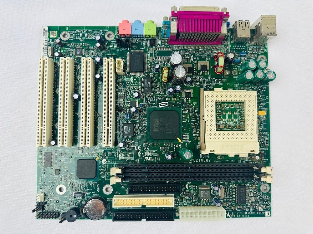 Intel D815EGEW Desktop Board
