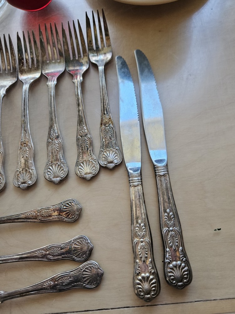 International Silver Co. Kings Pattern Silver Plated 18 Piece