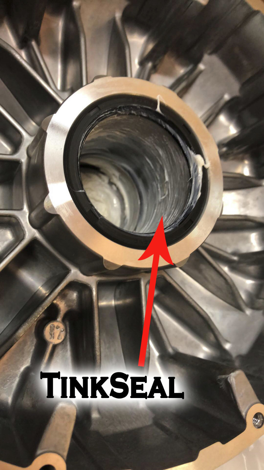 TinkSeal™ - Ultra High Pressure Lubricating Grease with Nano particle transfer.