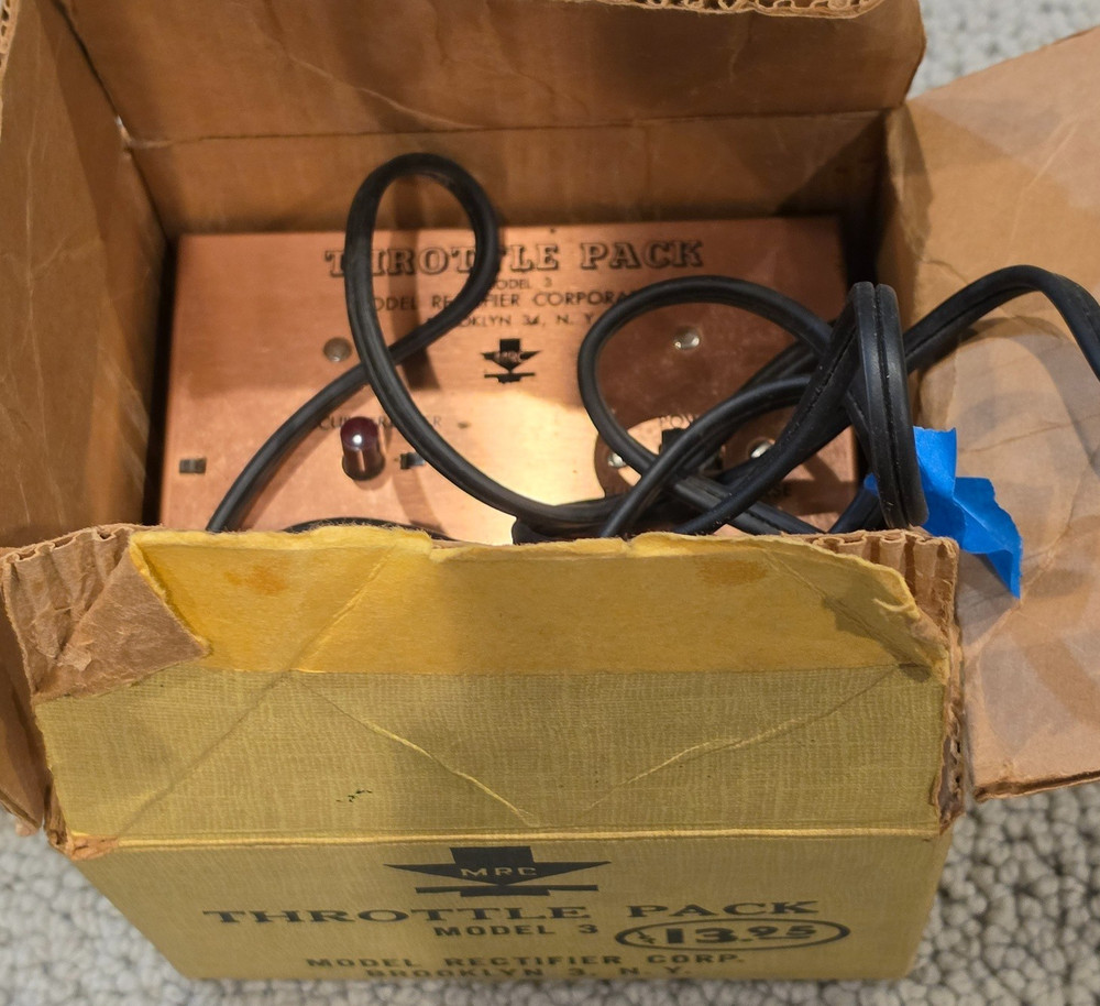TYCO Trains HO Scale Model Train Hobby Transformer Controller #899V + Throttle P