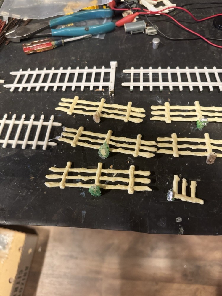 027 Scale Accessories