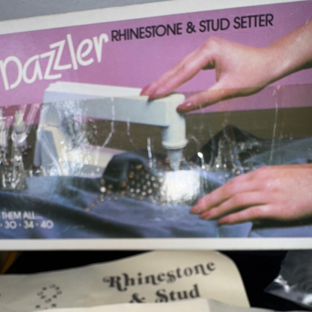 BeDazzler Rhinestone Stud Setter 4 Plunger Sizes.Patterns, Accessories open box