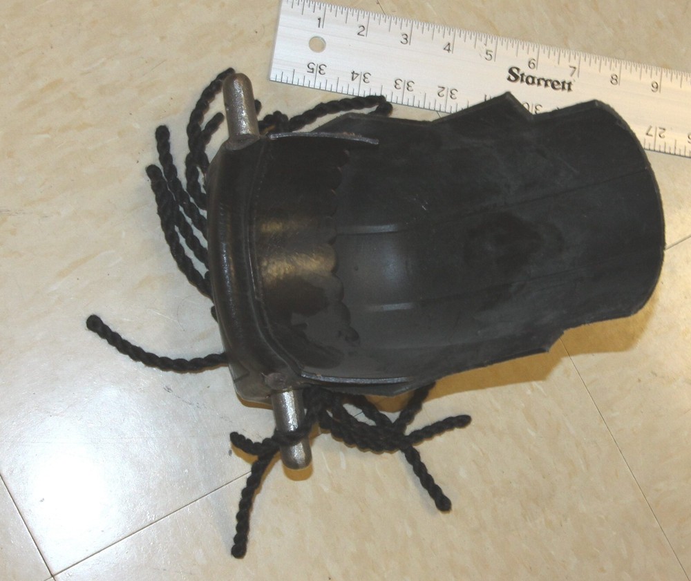 Pool table leather side pocket