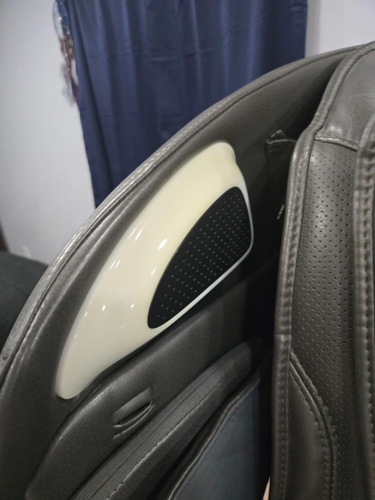 Cozzia EC-618B Zero Gravity 3D Gray Massage Chair