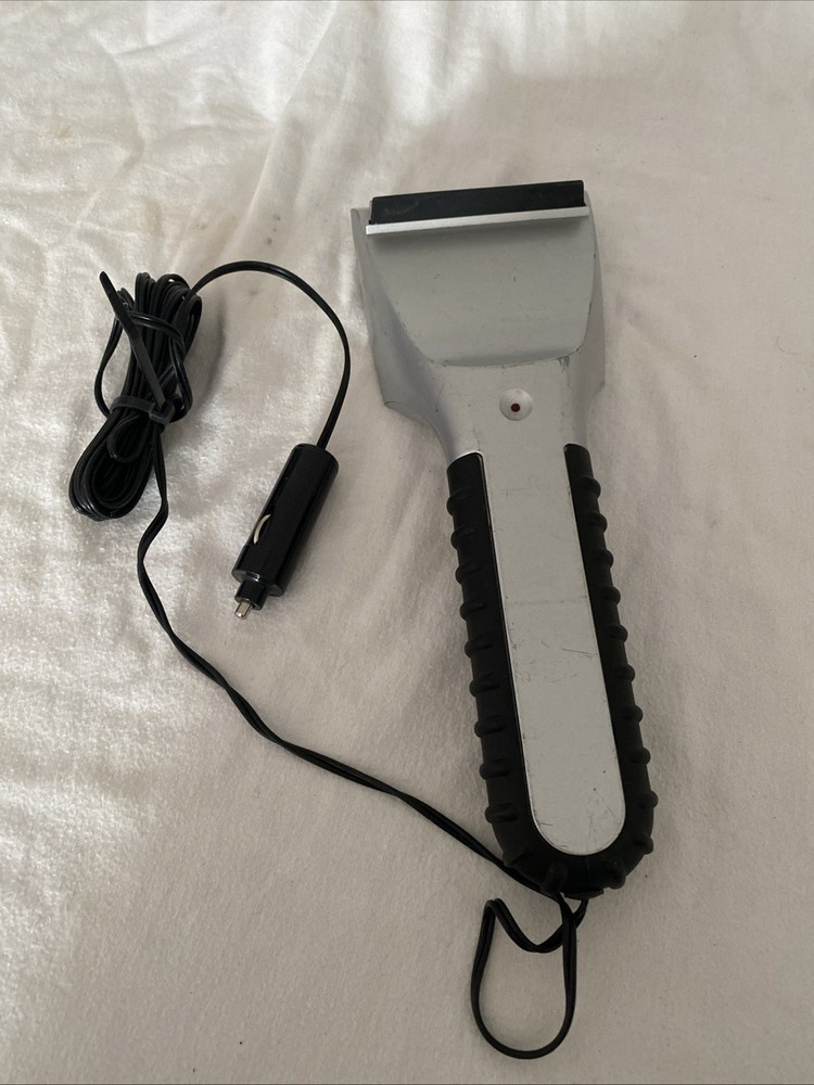 Windscreen De-icer With Plug For Car