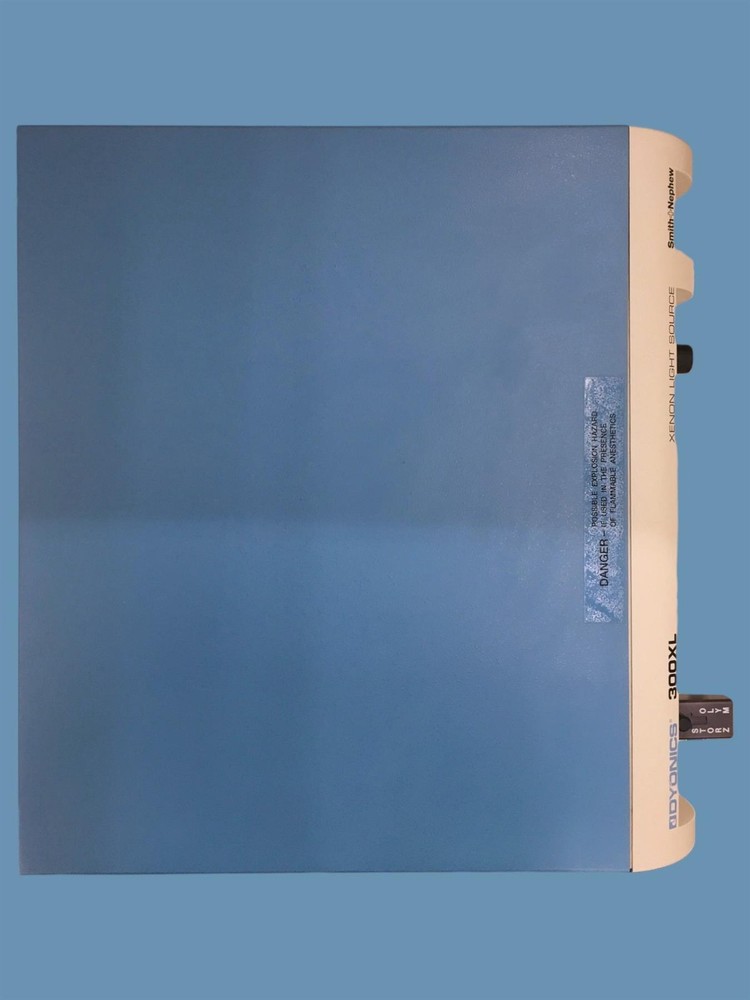 Smith & Nephew Dyonics 300XL Xenon Light Source (2007) | REF 7206084
