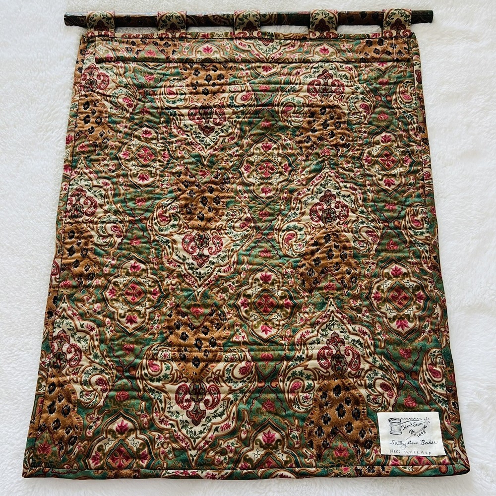 Vintage Handmade Wall Hanging Quilt.