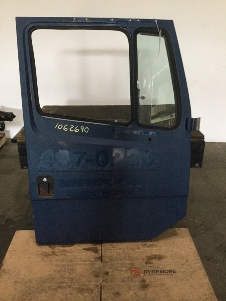 FREIGHTLINER FL70 Door Assembly Tag# 1062690