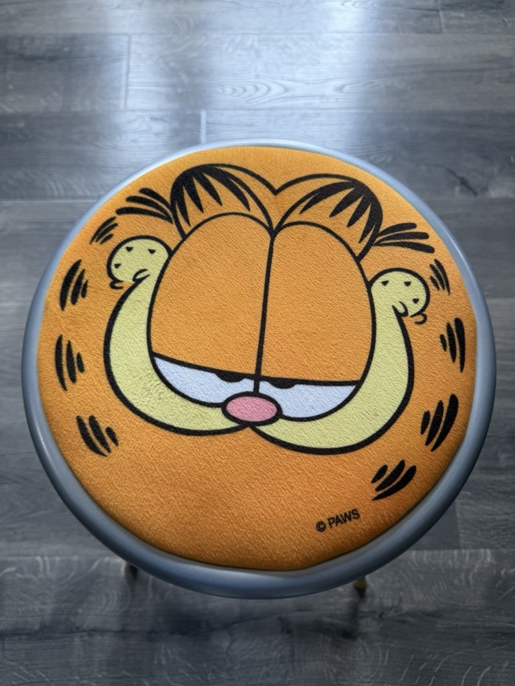 Vintage Garfield Folding Stool. Perfect Condition