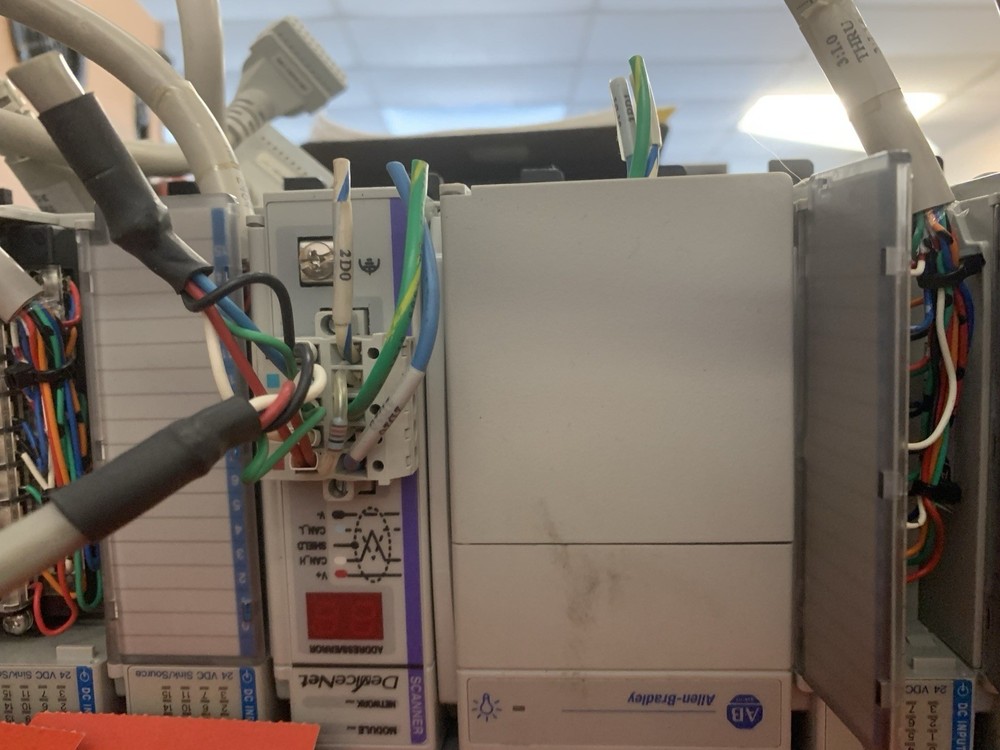 Allen Bradley Compact Logix L32E 1769 Rack with E258724 type ITC