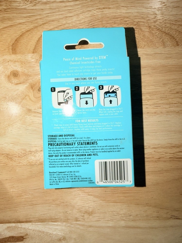 STEM Light Trap Flying Insects Starter Kit 1 Device & 3 Refills Total