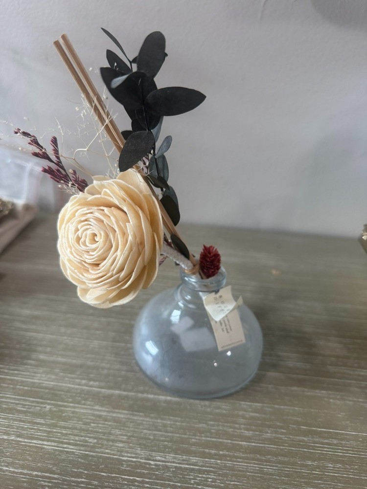 Anthropologie Floral Bouquet Diffuser Botanical NEW