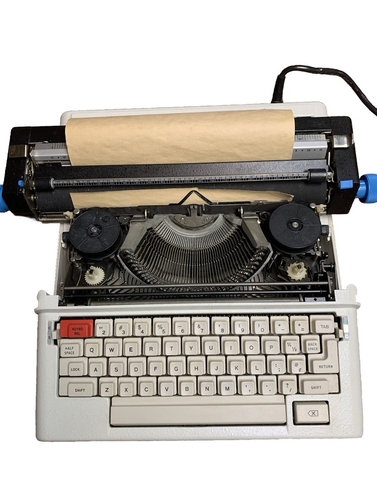 Olivetti Lettera 36-C Self-Correcting Electric Portable Typewriter with Cases