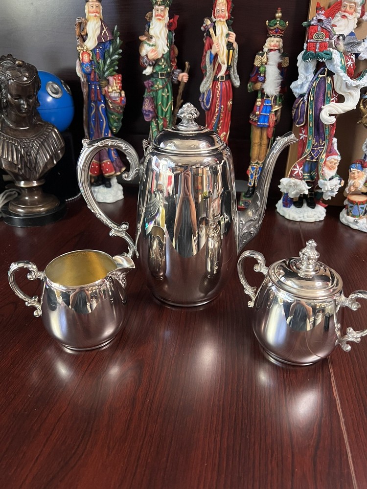 Wm Rogers Coffee / Tea Pot Creamer and Sugar Caddy With Lid