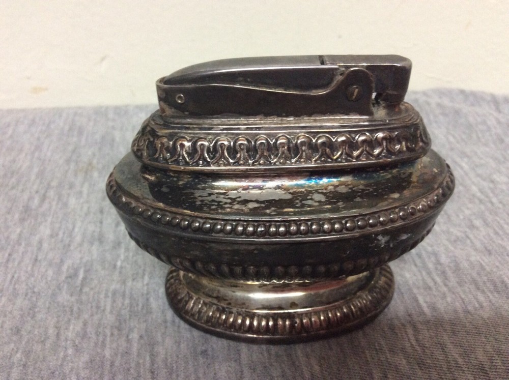 Vintage Ronson Crown Silverplated Tabletop Cigarette Lighter