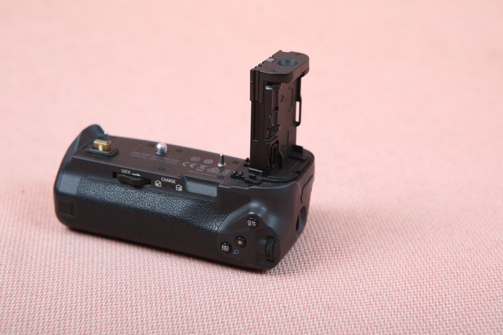 Canon BG-E22 Battery Grip for EOS R Mirrorless Camera OEM