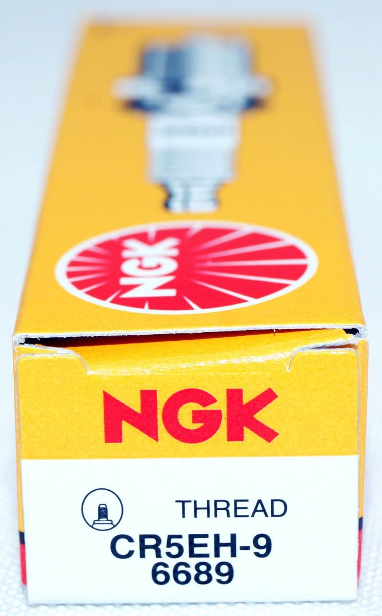 Set of 4 Genuine NGK 6689 CR5EH-9 Nickel Spark Plugs