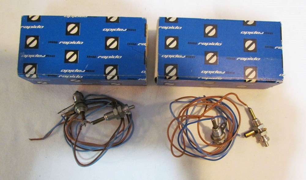 N GAUGE ARNOLD RAPIDO # 0720 REMOTE CONTROL PUSH BUTTON 2 SETS W/ BOXES N SCALE