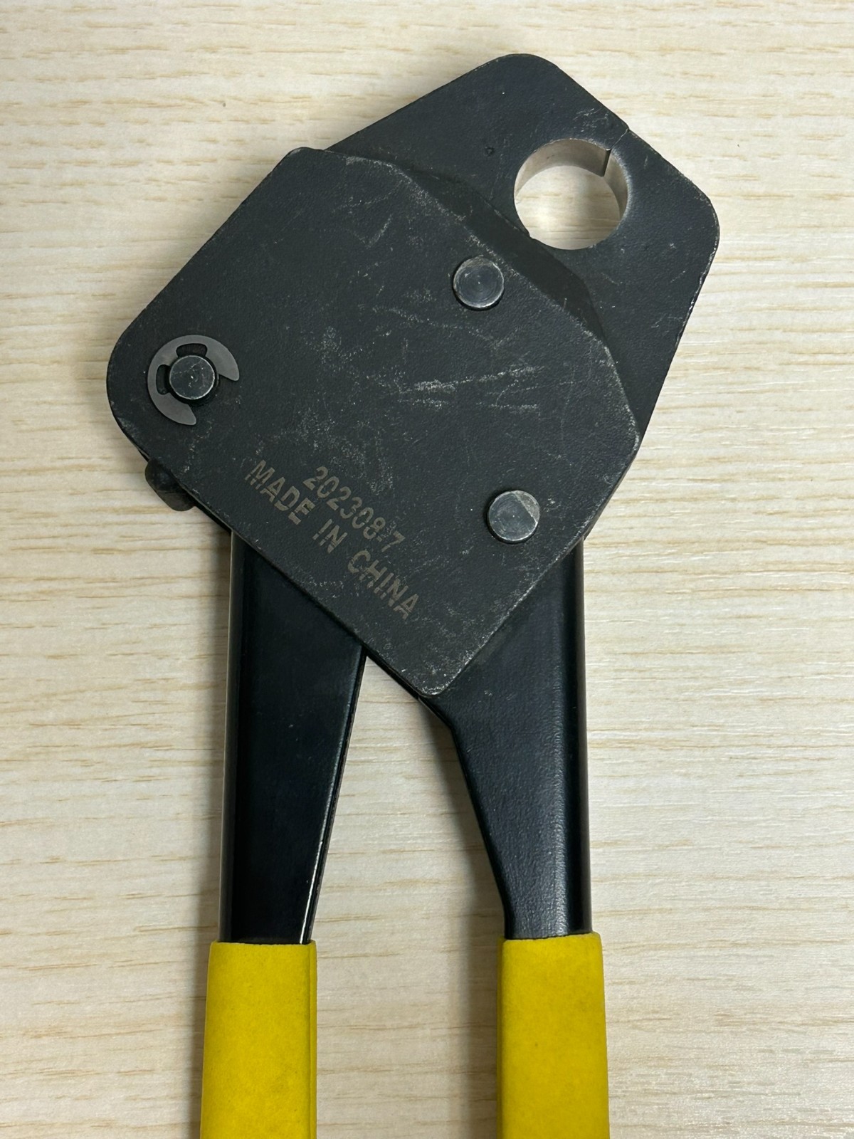 Viega 1/2" PEX Full Circle Crimp Tool