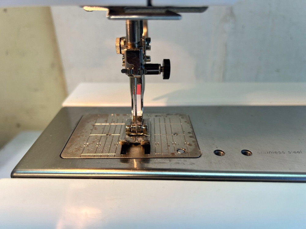 Bernina Patchwork Edition 140 Sewing Machine T0478