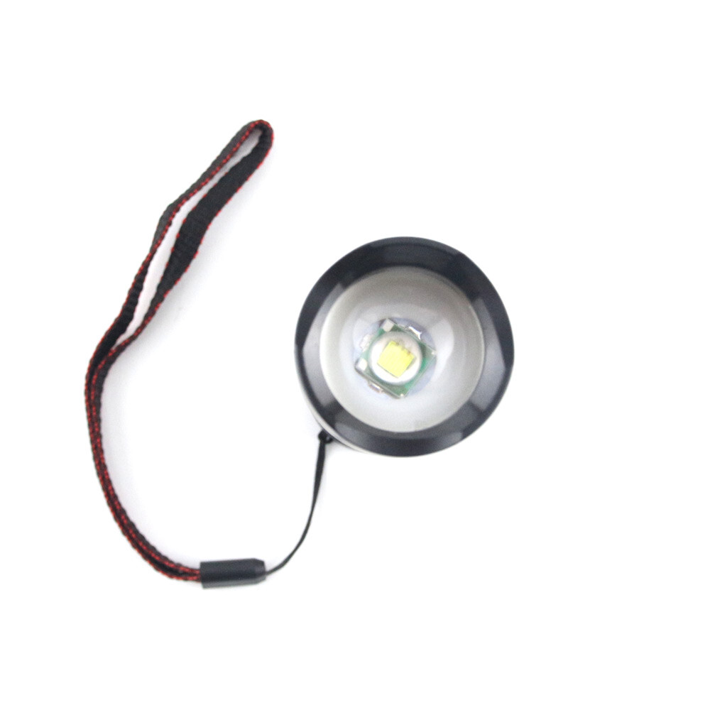 Solar/Rechargeable 600 Lumen LED Flashlight with Adjustable Focus, 2000MaH