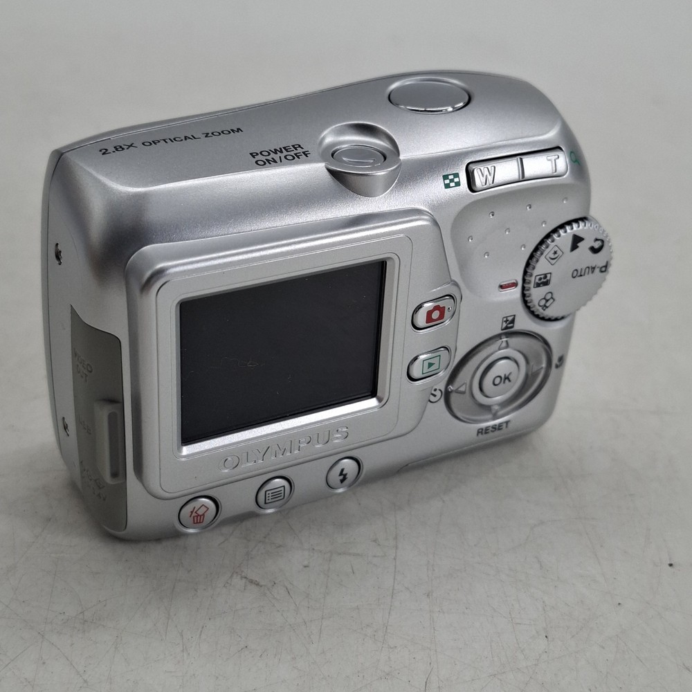 Olympus X-710 4.0MP Compact Digital Camera Silver Tested Boxed GUC