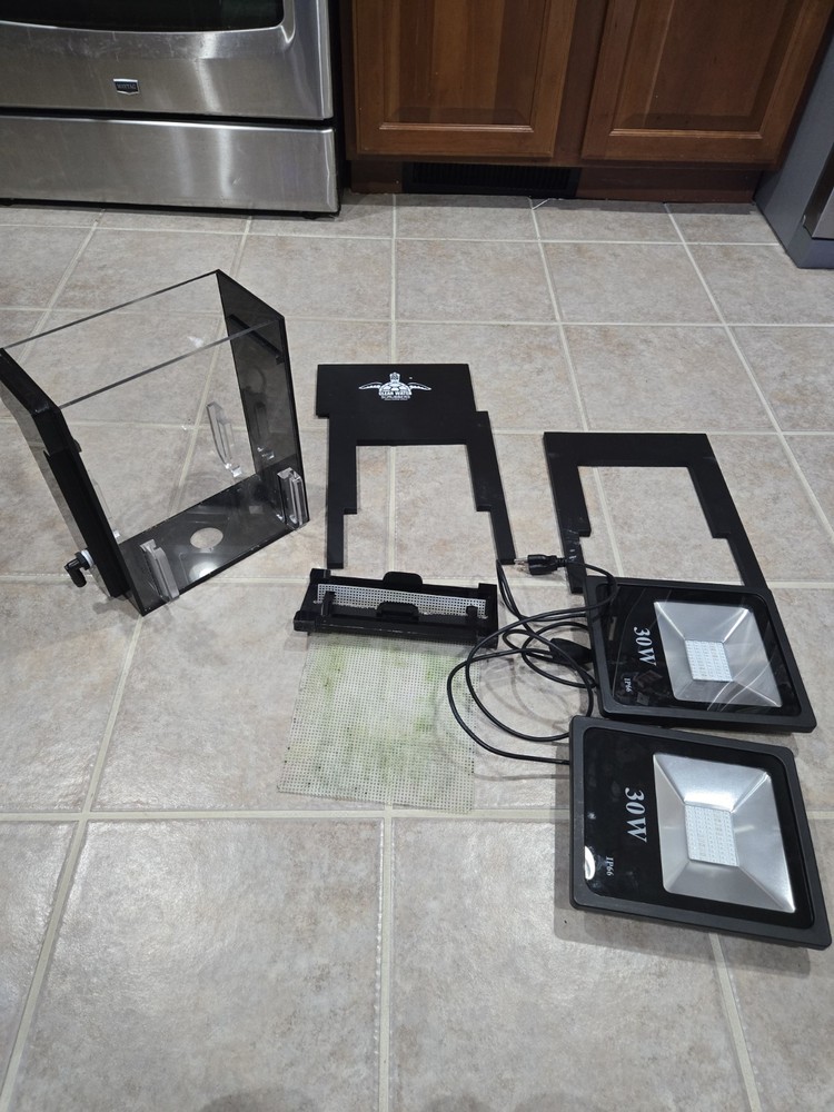 Clear Water External Algae Scrubber V2 Model CW-200 READ DESCRIPTION
