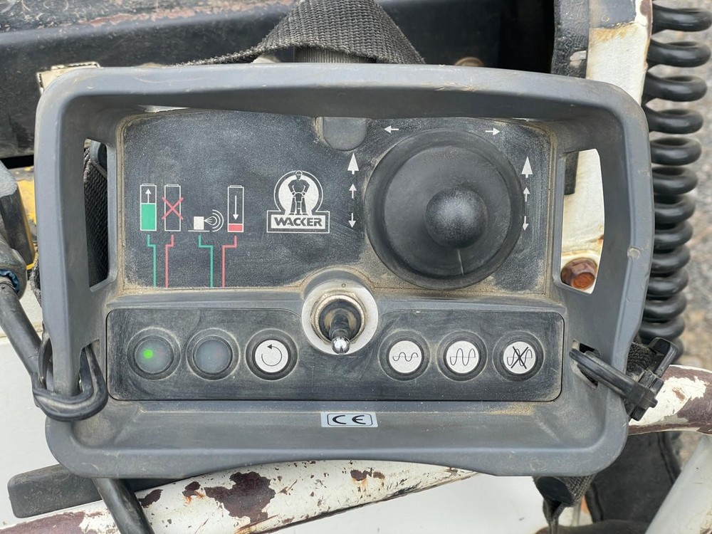 WACKER NUESON RT820 TRENCH ROLLER: yr 2000/compactor/comb.roller |FA10101958