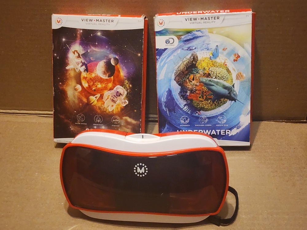 Mattel View Master Virtual Reality Headset +Experience Pack Underwater + Space