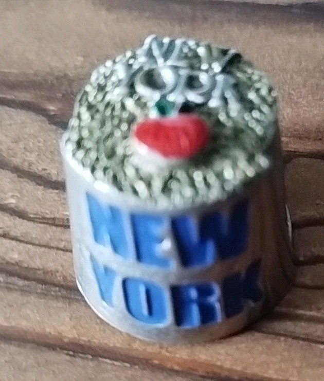 5 Vintage Metal Thimbles.