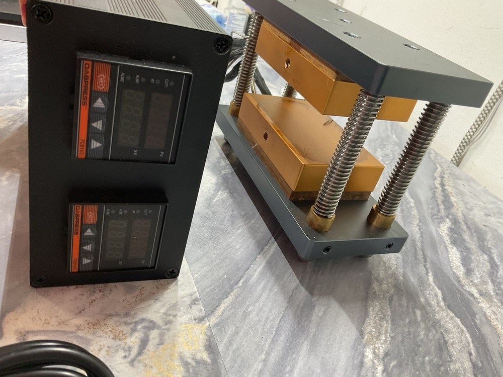 Dabpress 3x5 DIY Caged Plates - 500 watts