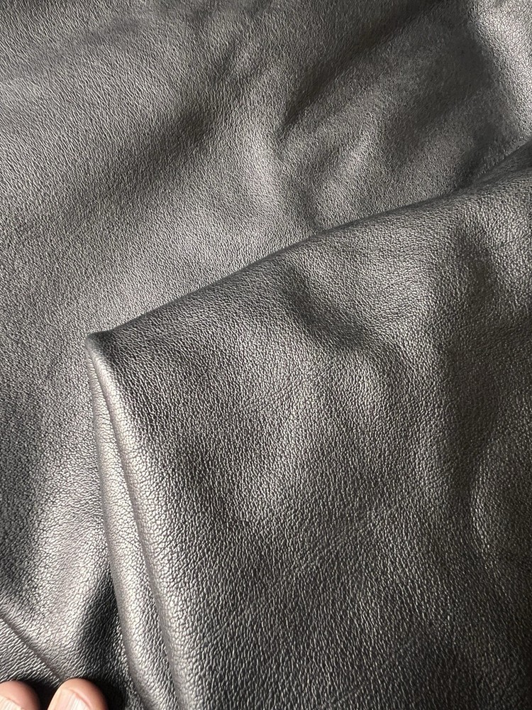 Buffalo Leather / Black Hide / 16 Sqft