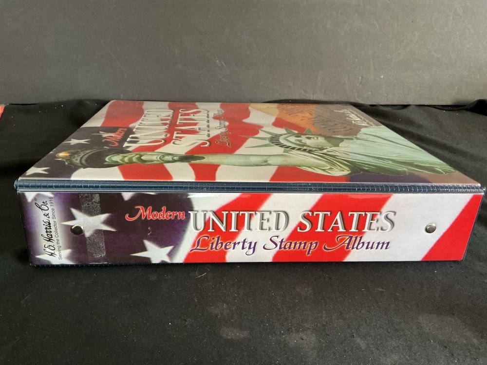 H E Harris United States 3 Ring Binder / Mint