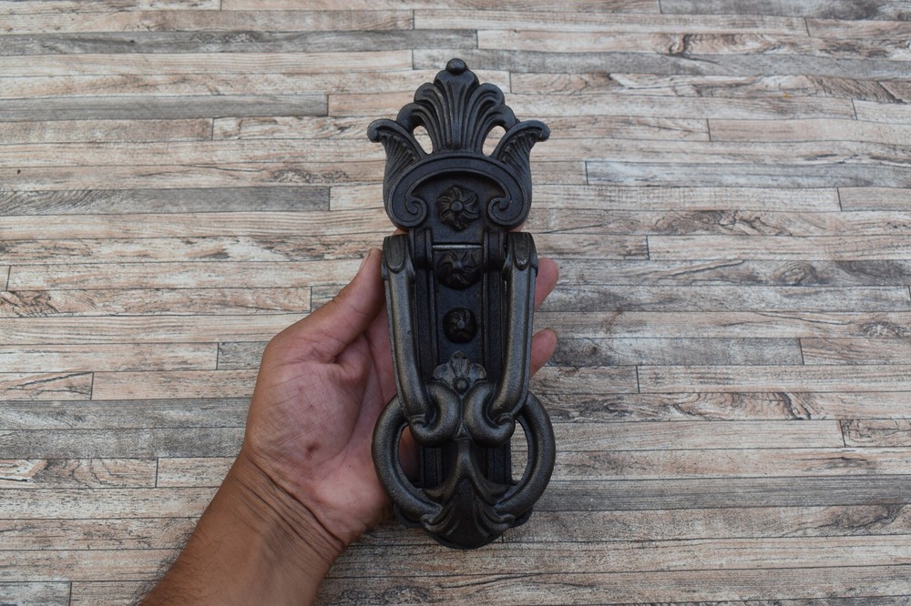 Vintage Style Cast Iron Knocker Beautiful Design Front Door Gate Pull Handle