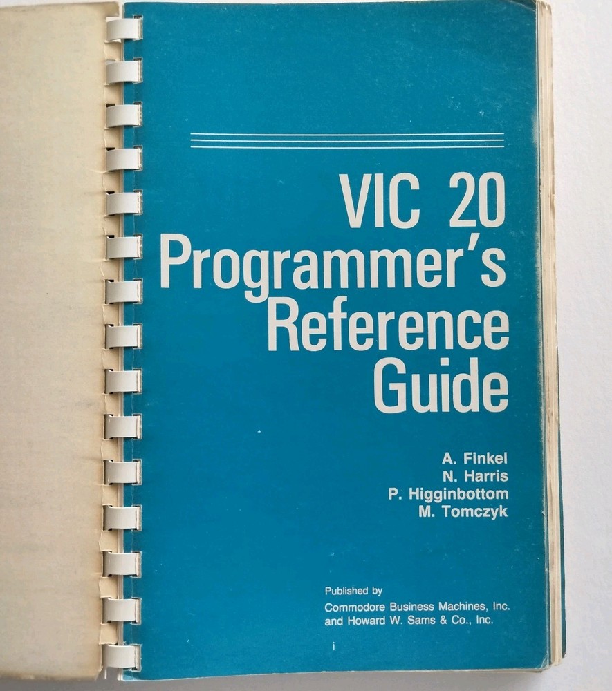 Commodore VIC-20 Computer Programmers Reference Guide First Edition 1982 Vintage
