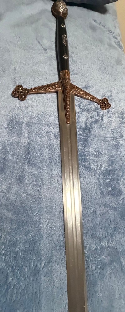 Marto gold and silver claimor